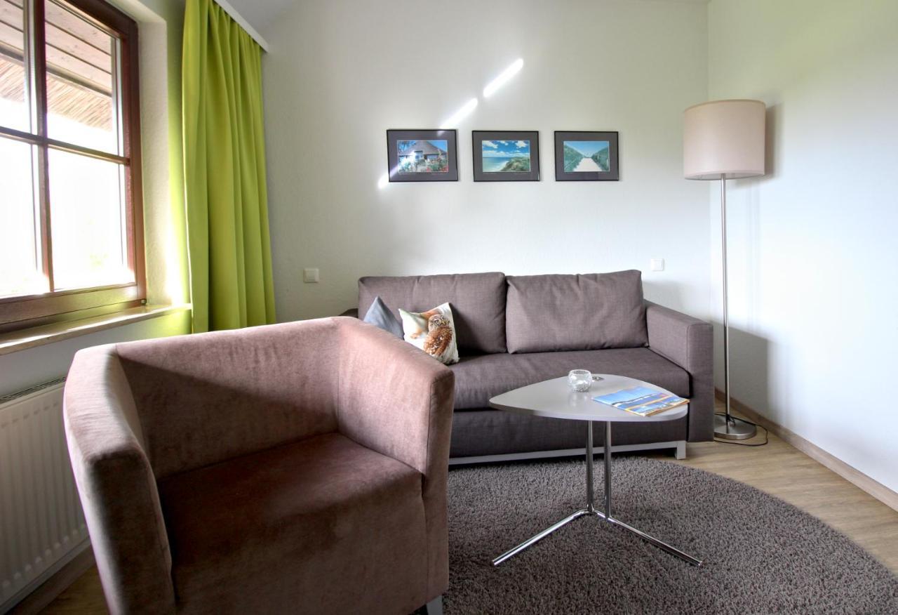 Family Room,202172443:JPEG